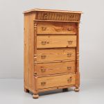1044 6121 CHEST OF DRAWERS